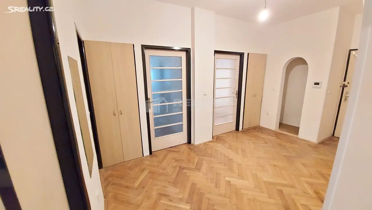 Pronájem bytu 2+1 70 m², Lucemburská, Praha 3 - Vinohrady