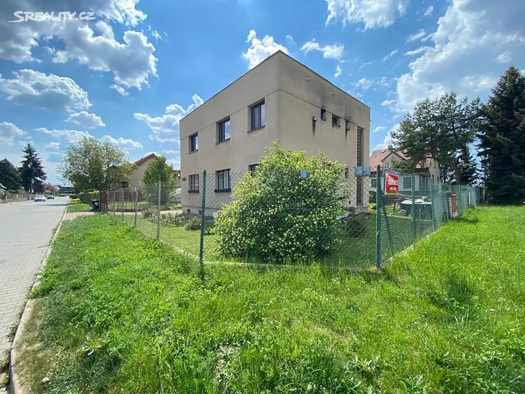 Prodej  rodinného domu 196 m², pozemek 1 037 m², Praha 9 - Kbely
