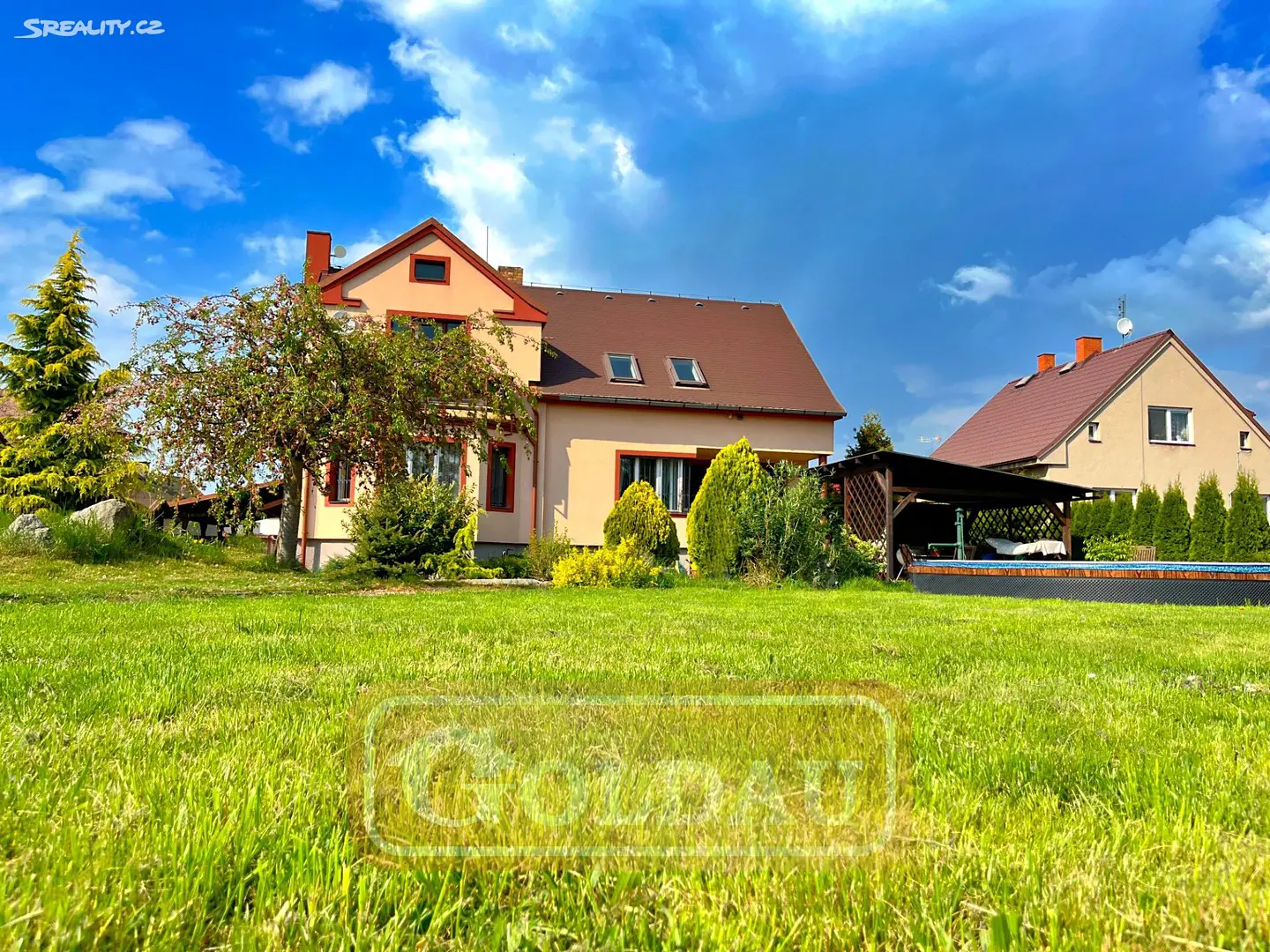 Prodej  rodinného domu 346 m², pozemek 1 225 m², Praha 9 - Koloděje