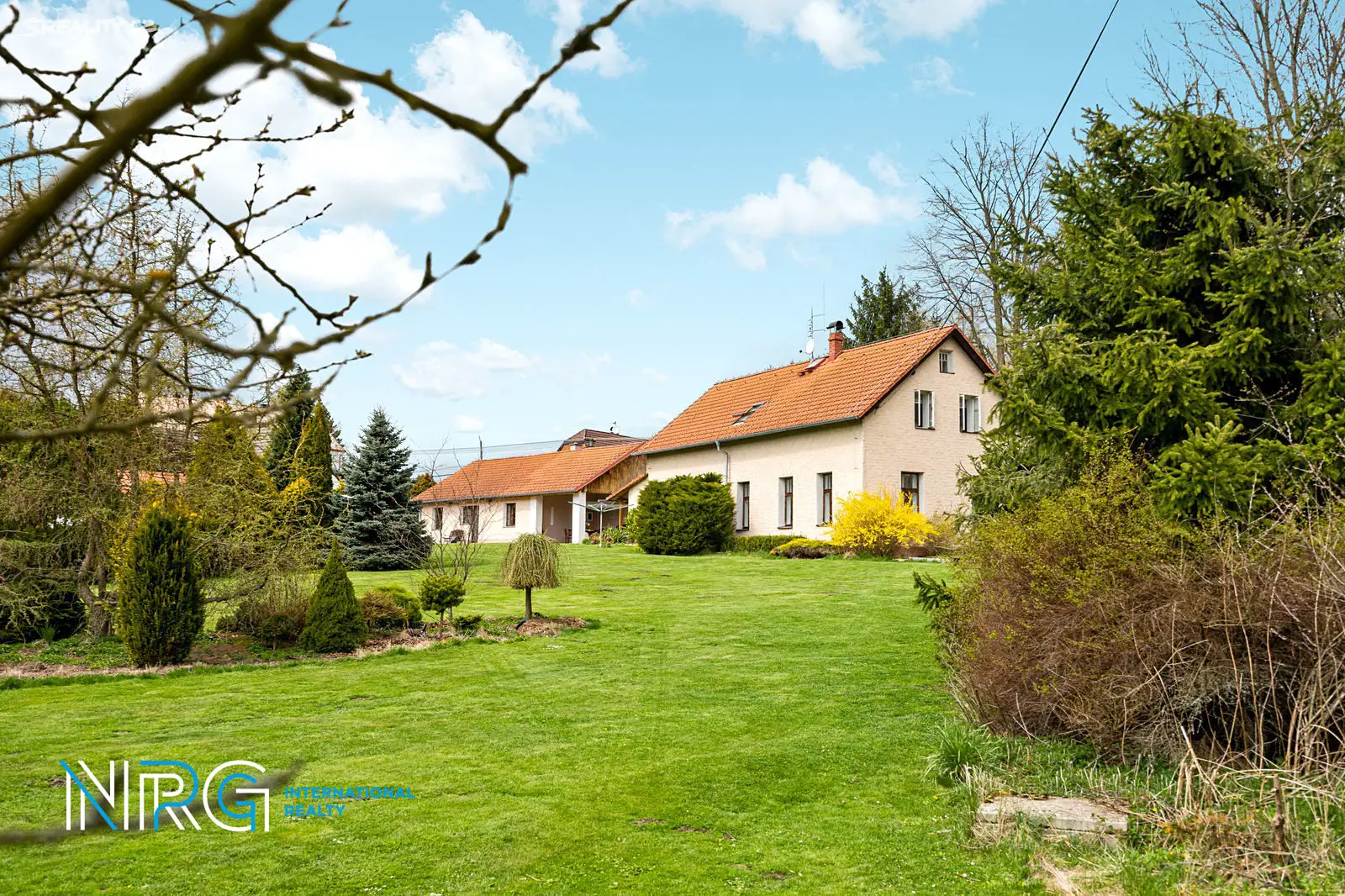Prodej  rodinného domu 274 m², pozemek 4 345 m², Verneřice - Loučky, okres Děčín
