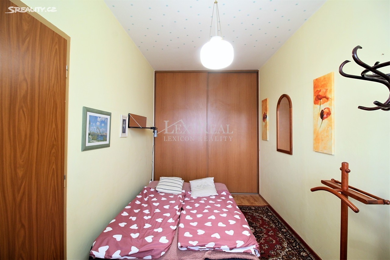 Pronájem bytu 2+1 45 m², Lamačova, Praha 5 - Hlubočepy