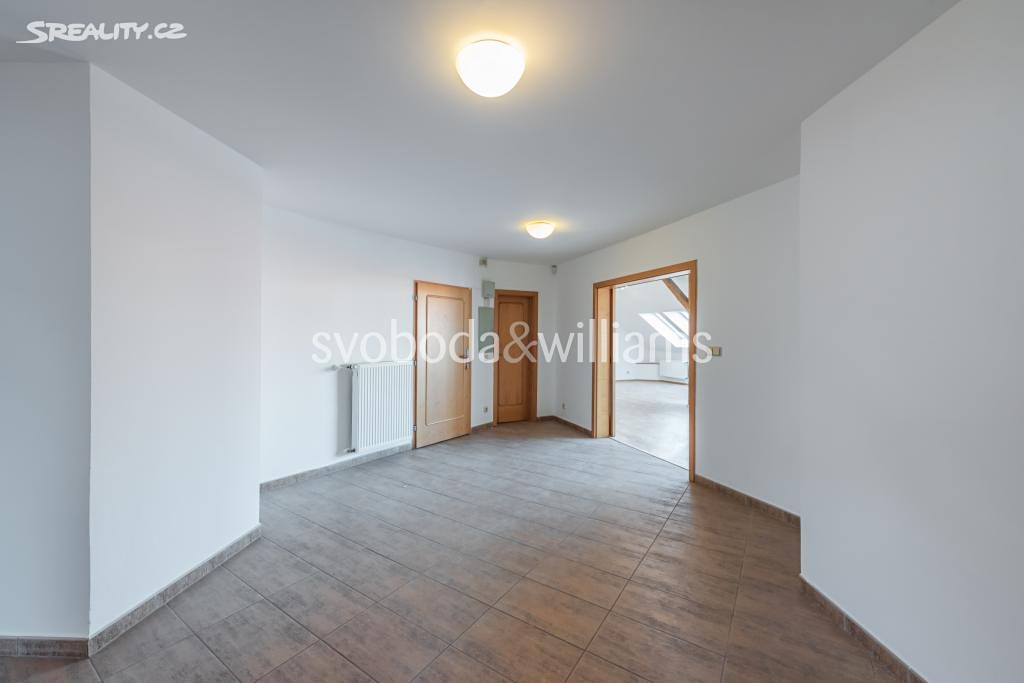 Pronájem bytu 6 pokojů a více 255 m², Na Skalce, Praha 5 - Smíchov