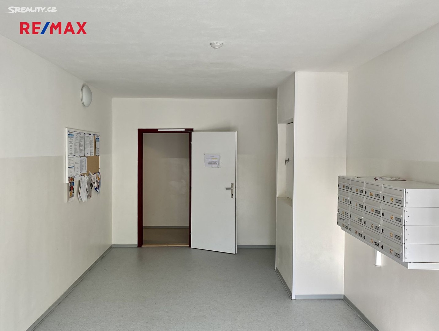 Prodej bytu 1+kk 29 m², Pirinská, Praha 4 - Modřany