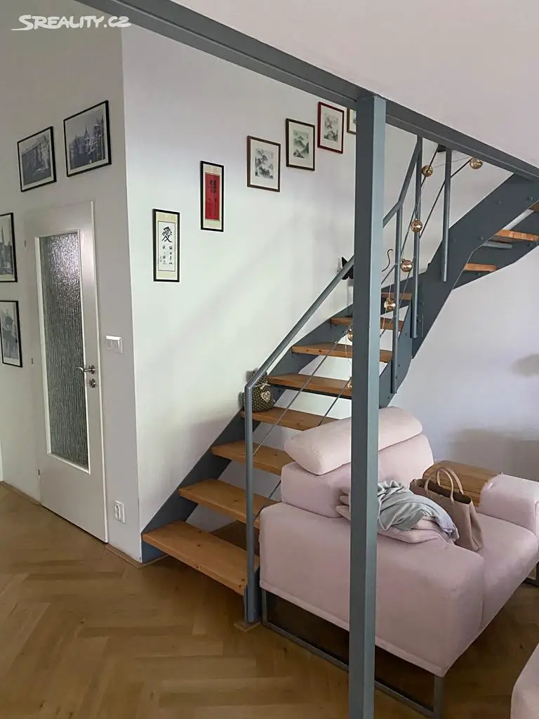 Prodej bytu 2+kk 90 m² (Loft), Novobohdalecká, Praha - Michle