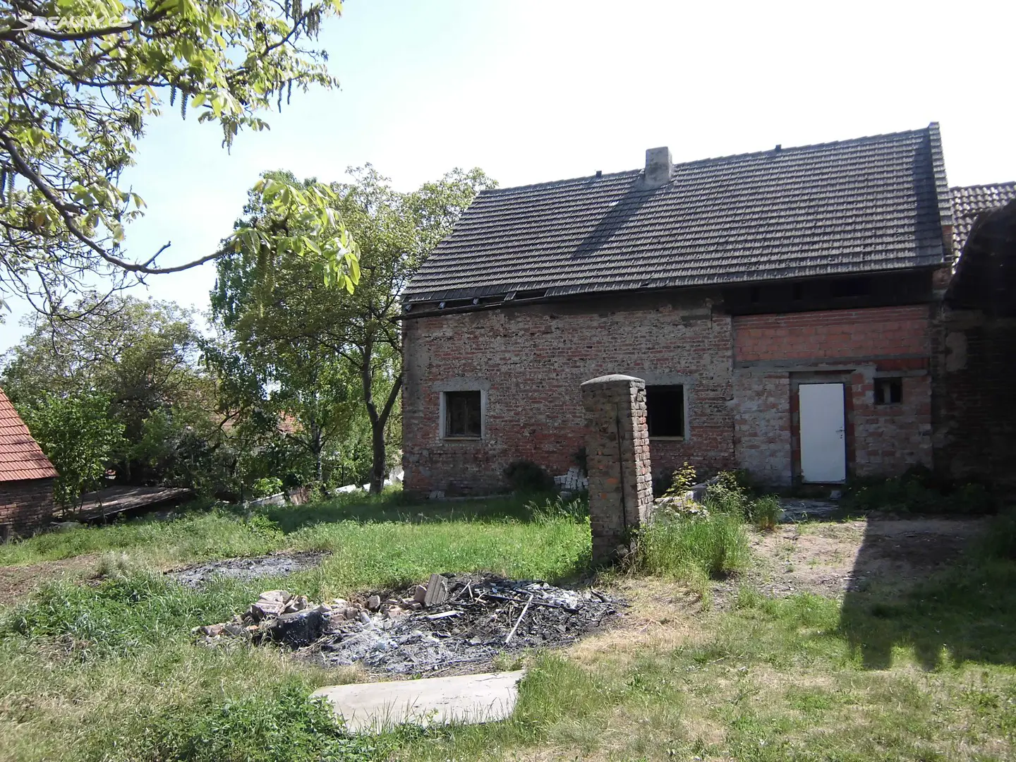Prodej  rodinného domu 220 m², pozemek 1 240 m², Grunta, okres Kolín