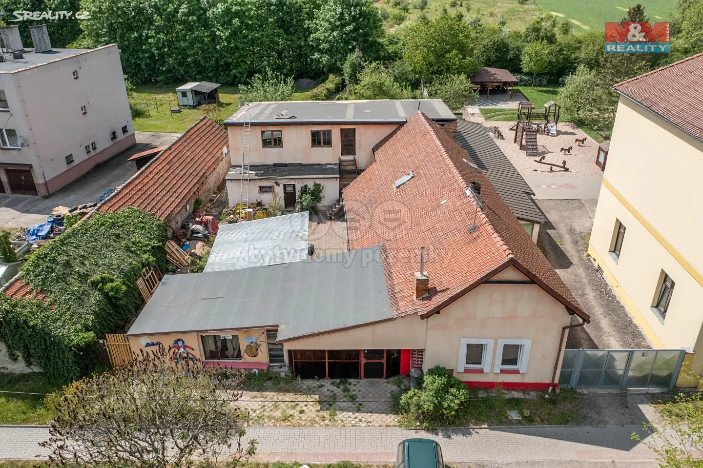 Prodej  rodinného domu 469 m², pozemek 973 m², Poděbradská, Vrbová Lhota