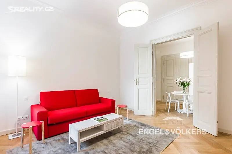 Pronájem bytu 1+1 43 m², Bolzanova, Praha 1 - Nové Město