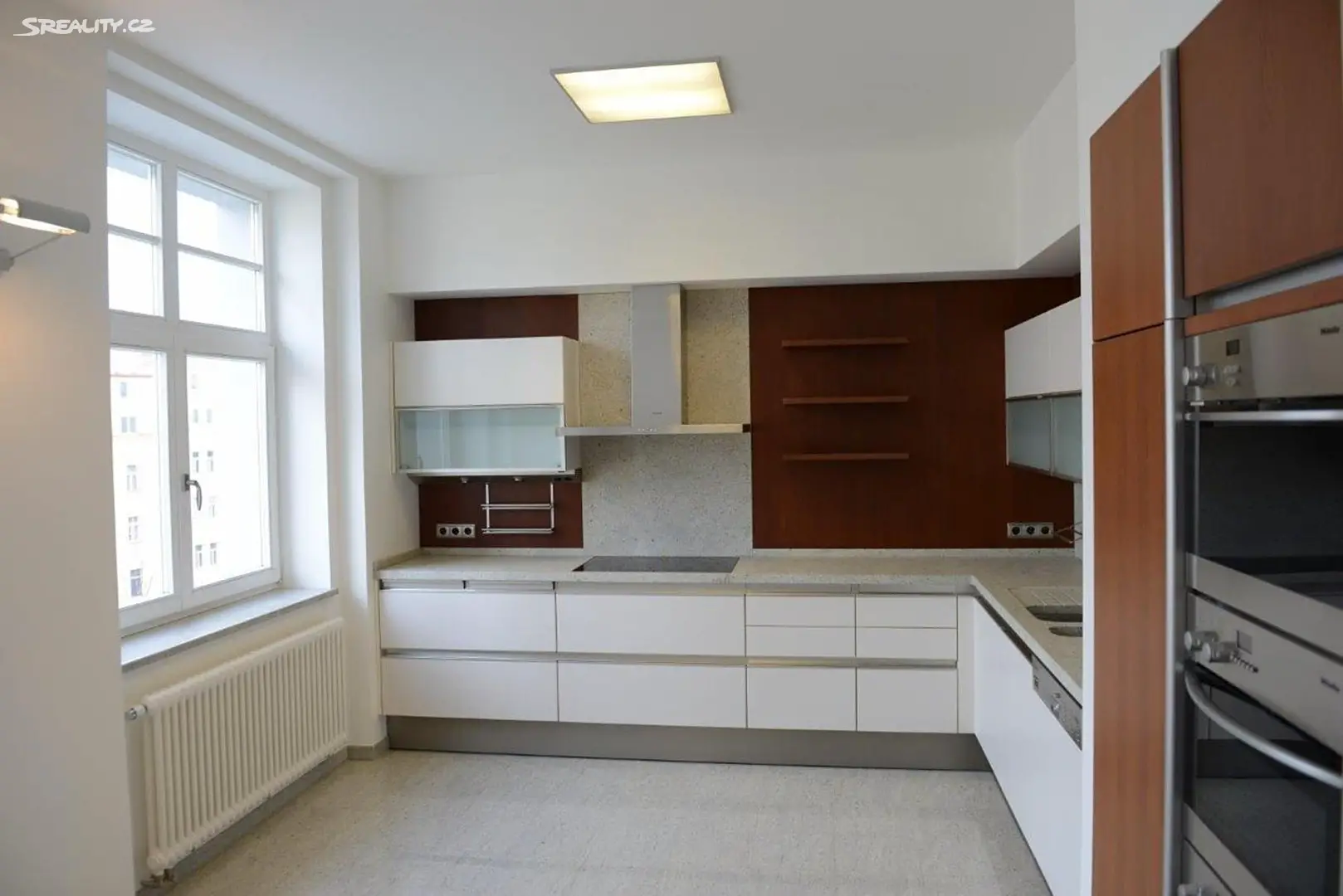 Pronájem bytu 3+1 130 m², Laubova, Praha 3 - Vinohrady