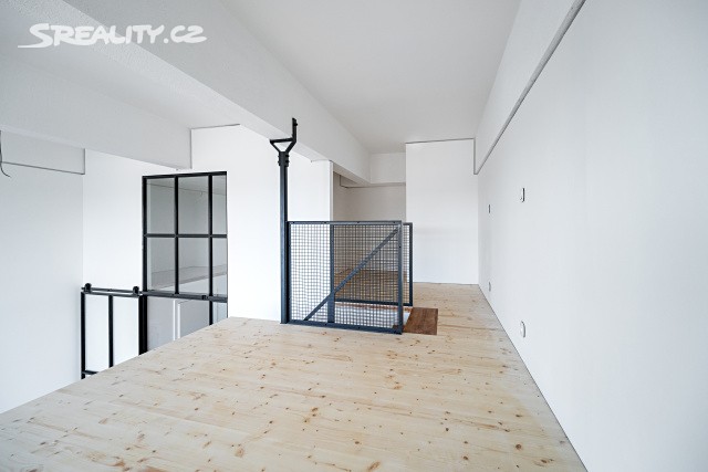 Prodej bytu atypické 60 m² (Loft), Naskové, Praha 5 - Košíře