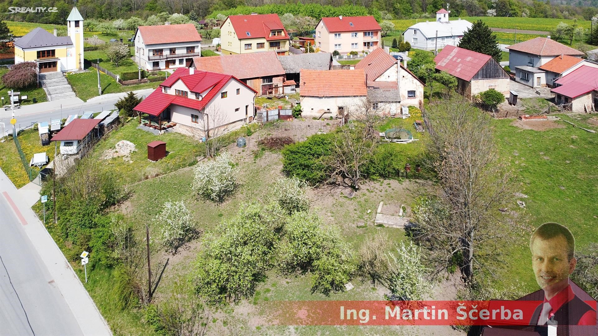 Prodej  stavebního pozemku 1 000 m², Kelč - Němetice, okres Vsetín