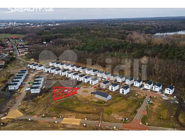 Prodej  stavebního pozemku 660 m², Pardubice - Pardubice VII, okres Pardubice