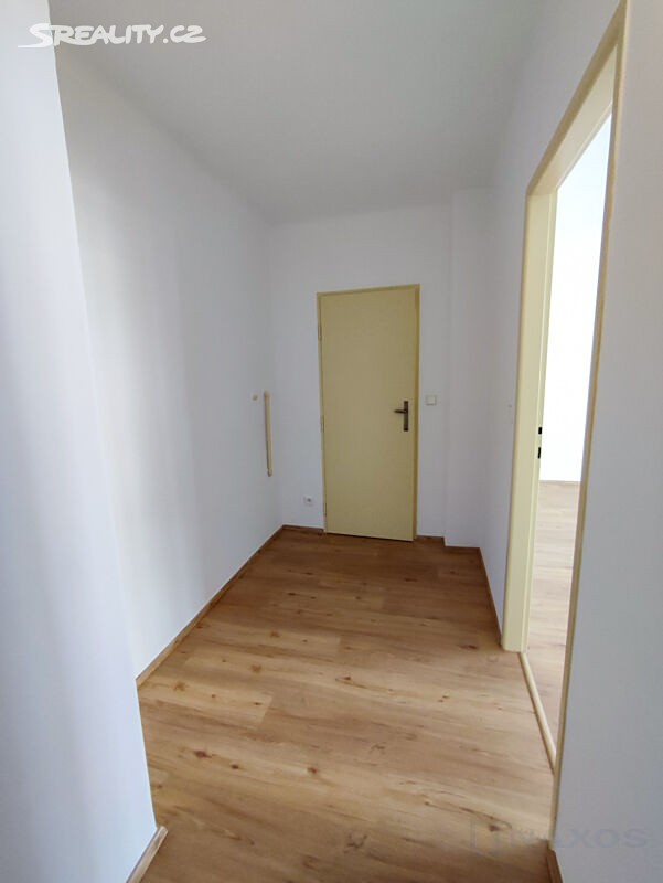 Pronájem bytu 1+kk 35 m², Lípová, Praha 2 - Nové Město