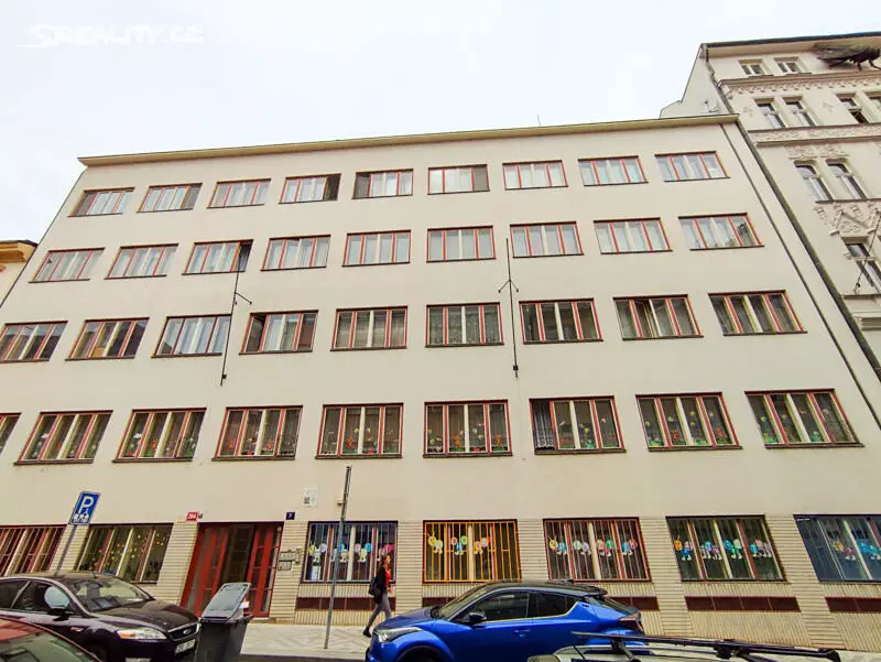 Pronájem bytu 1+kk 18 m², Na Zbořenci, Praha 2 - Nové Město