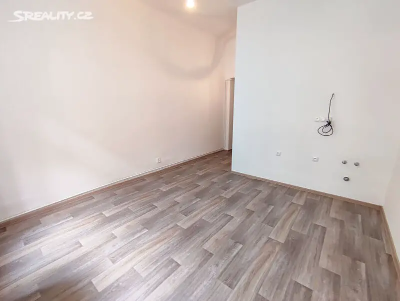 Pronájem bytu 1+kk 20 m², Salmovská, Praha 2 - Nové Město