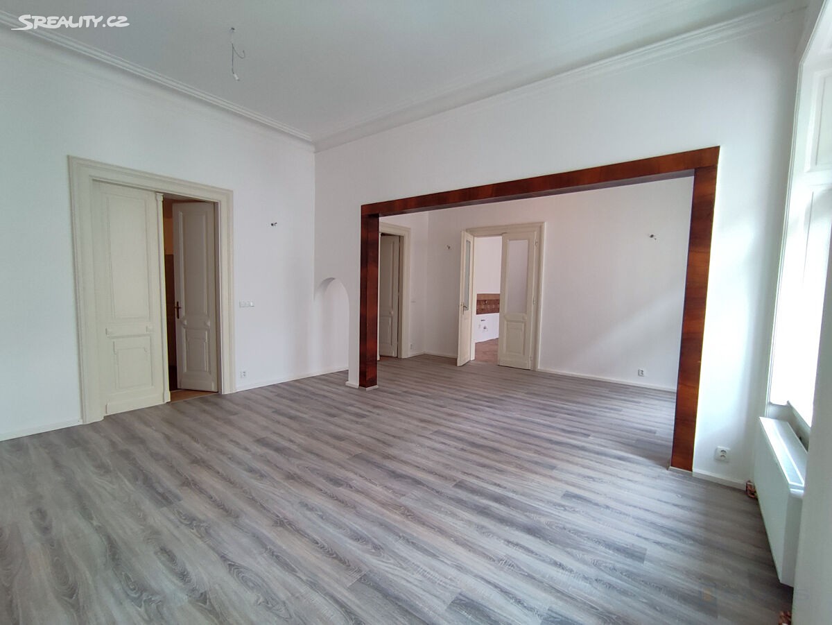 Pronájem bytu 4+1 154 m², Lublaňská, Praha 2 - Vinohrady