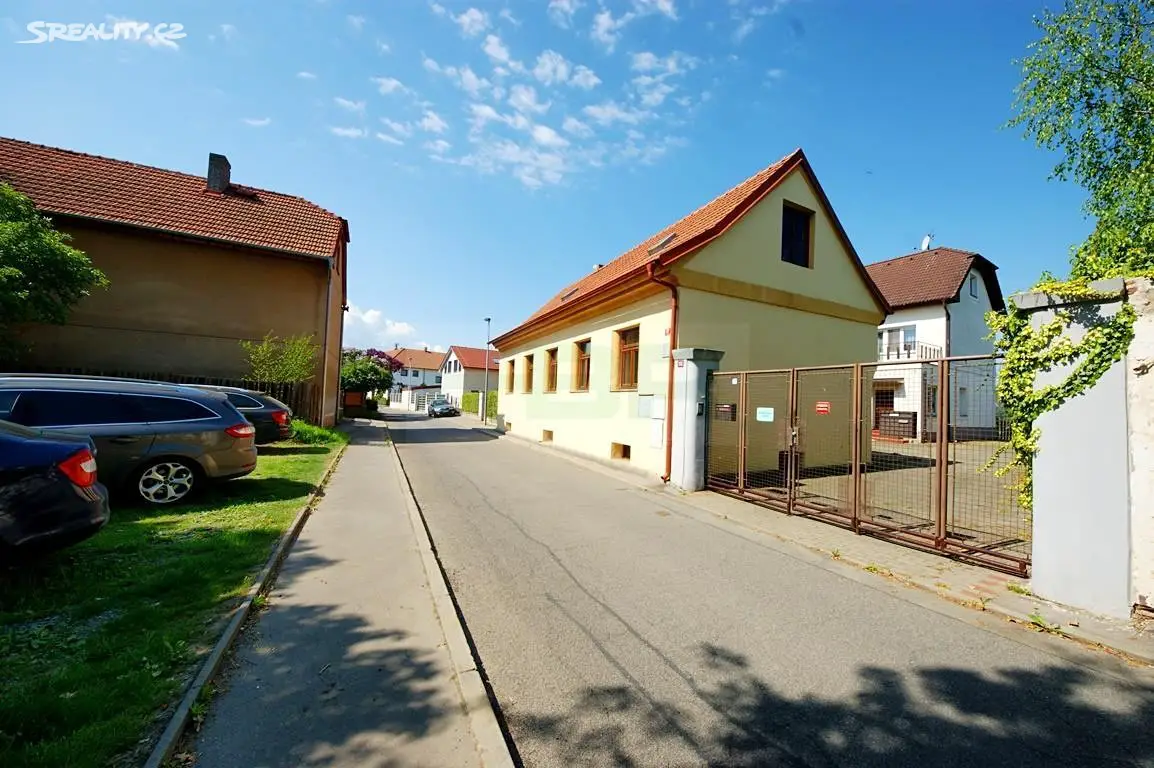 Pronájem  rodinného domu 170 m², pozemek 742 m², Spodní, Praha 5 - Lahovice