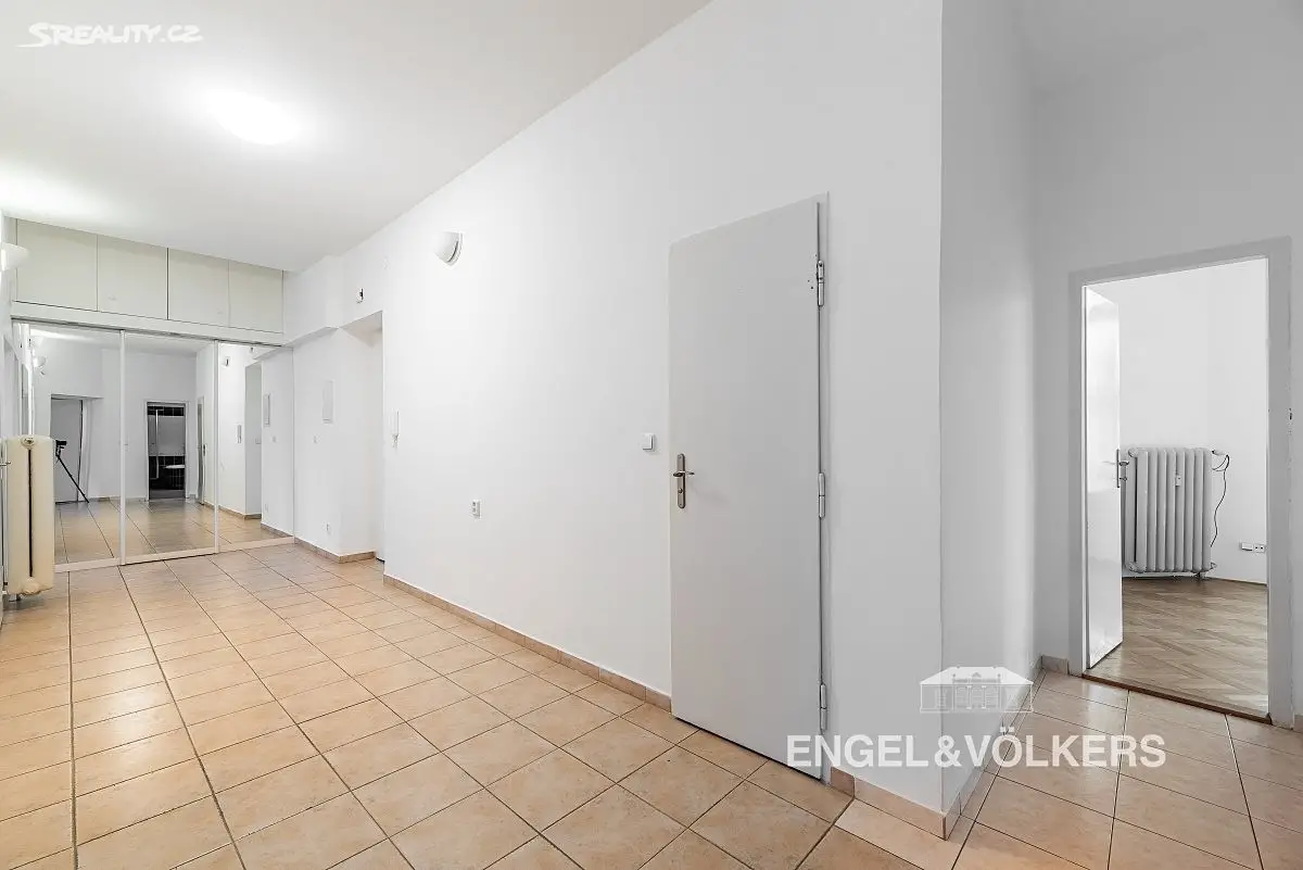 Pronájem bytu 4+1 155 m², Dřevná, Praha 2 - Nové Město