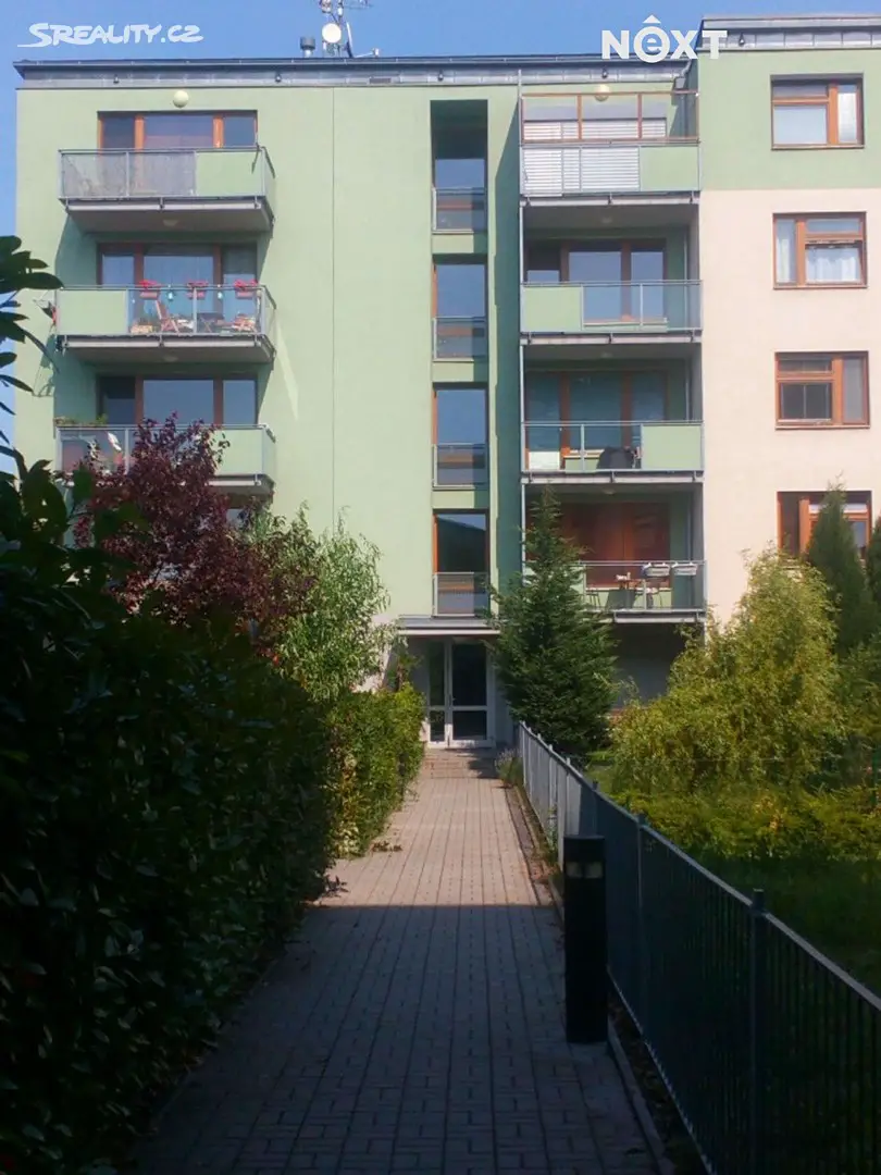 Pronájem bytu 1+kk 34 m², Nepelova, Praha 9 - Hloubětín