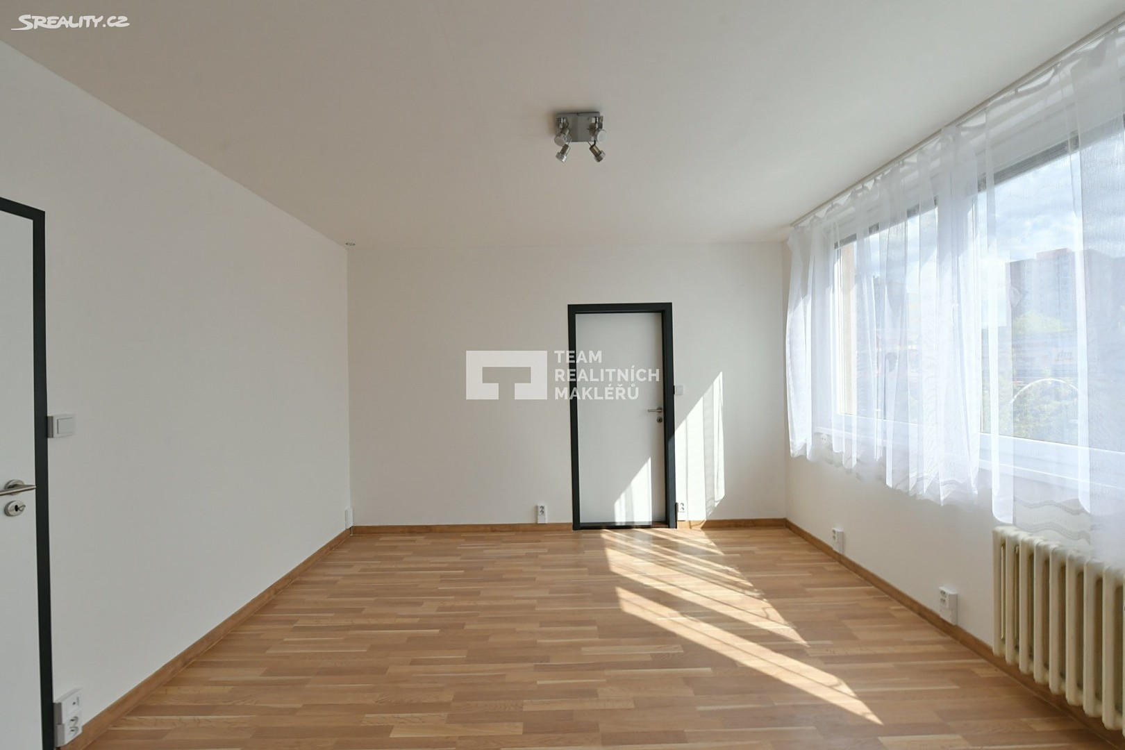 Pronájem bytu 2+1 45 m², Lamačova, Praha 5 - Hlubočepy