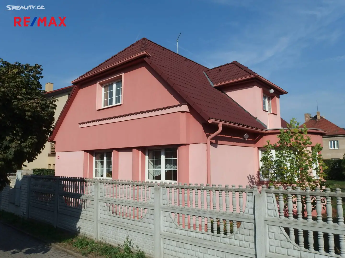 Pronájem  rodinného domu 289 m², pozemek 751 m², Hornopočernická, Praha 9 - Kbely