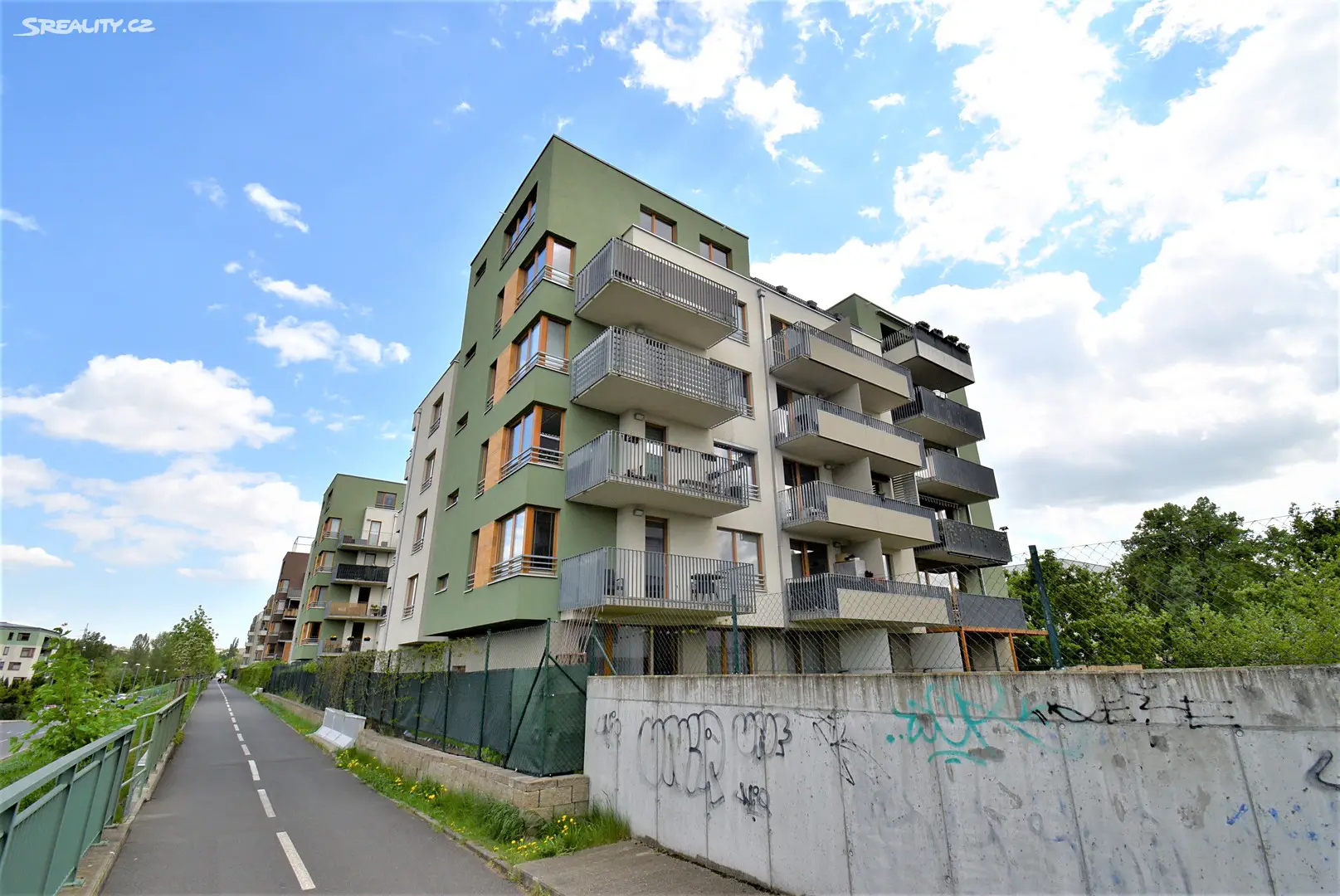 Prodej bytu 1+kk 33 m², Modrého, Praha 9 - Hloubětín