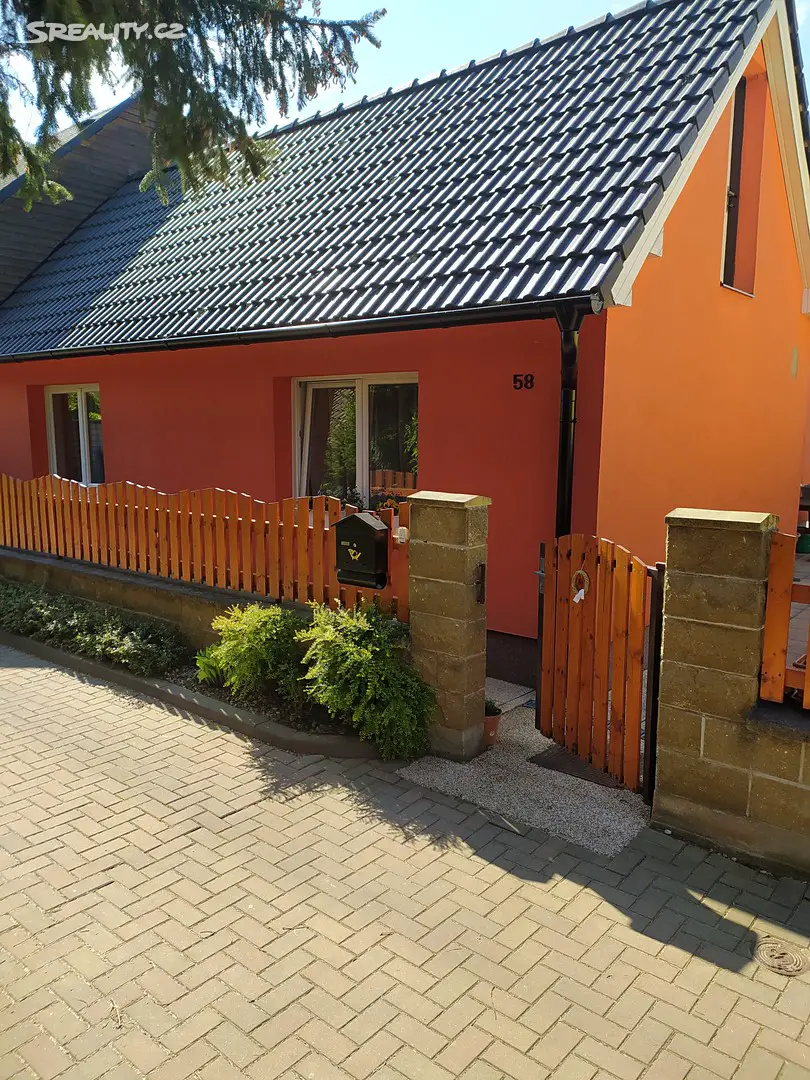 Prodej  rodinného domu 70 m², pozemek 157 m², Troskovická, Praha 9 - Kbely
