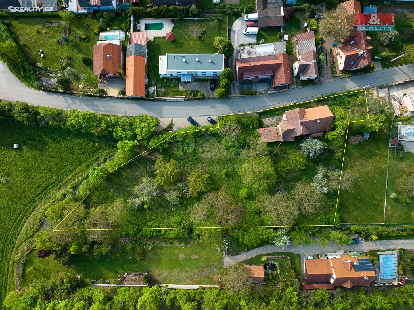 Prodej  rodinného domu 354 m², pozemek 3 297 m², Černošická, Vonoklasy