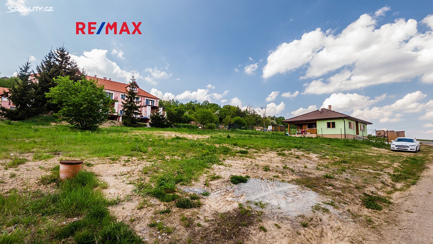 Prodej  stavebního pozemku 1 304 m², Černolice, okres Praha-západ