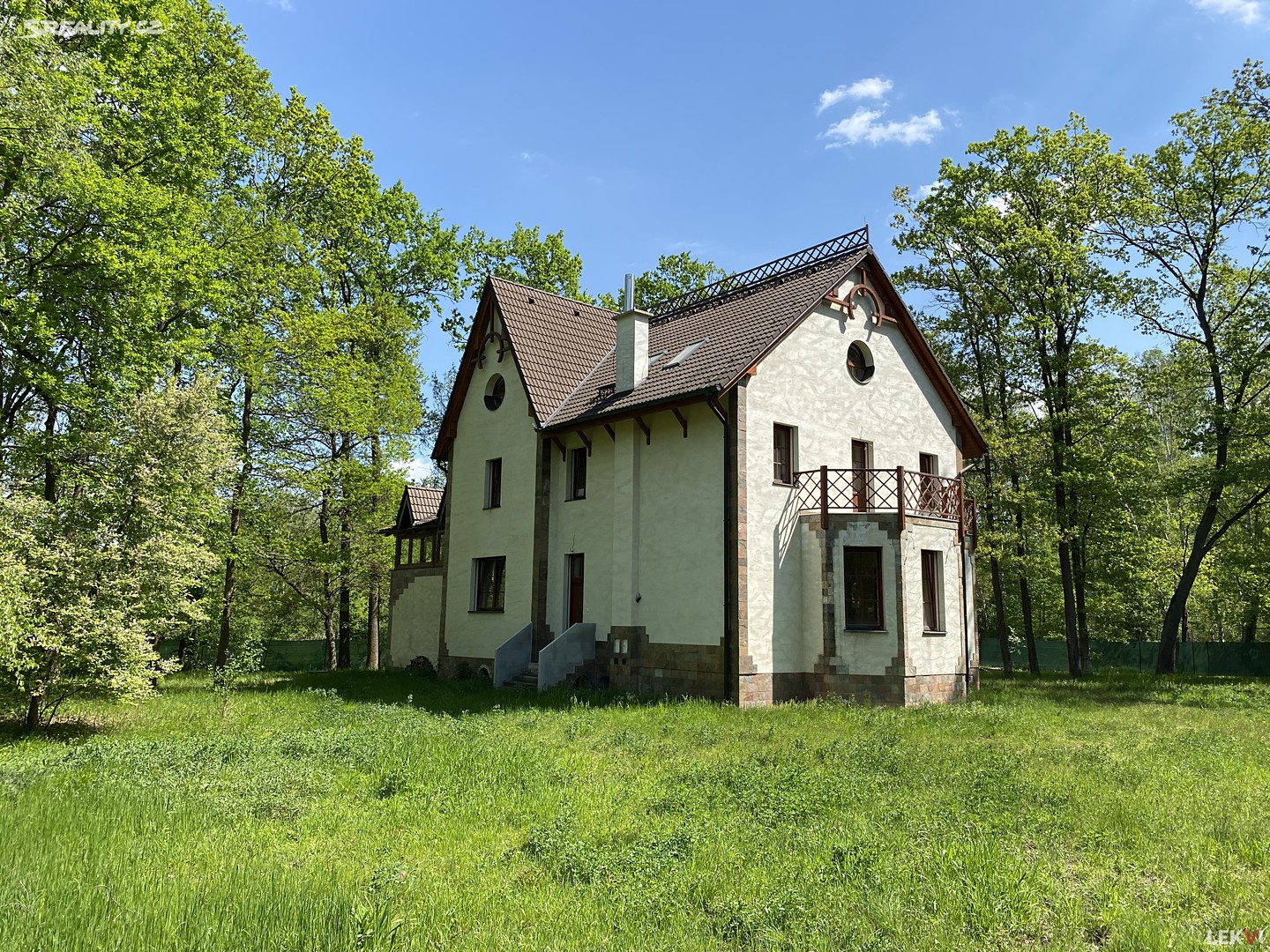Prodej  rodinného domu 375 m², pozemek 3 118 m², Kersko, Hradištko
