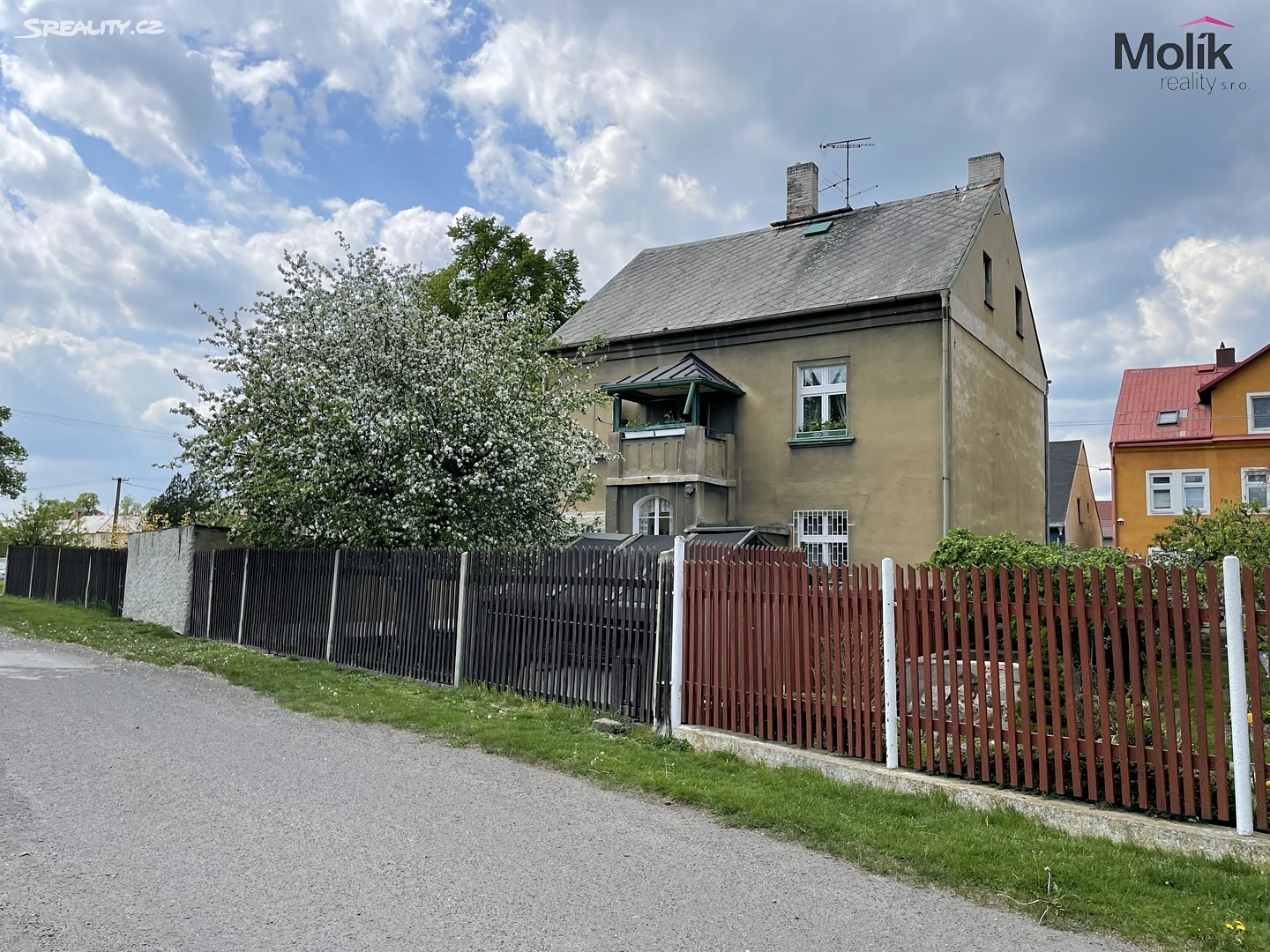 Prodej  rodinného domu 350 m², pozemek 509 m², Husova, Lom