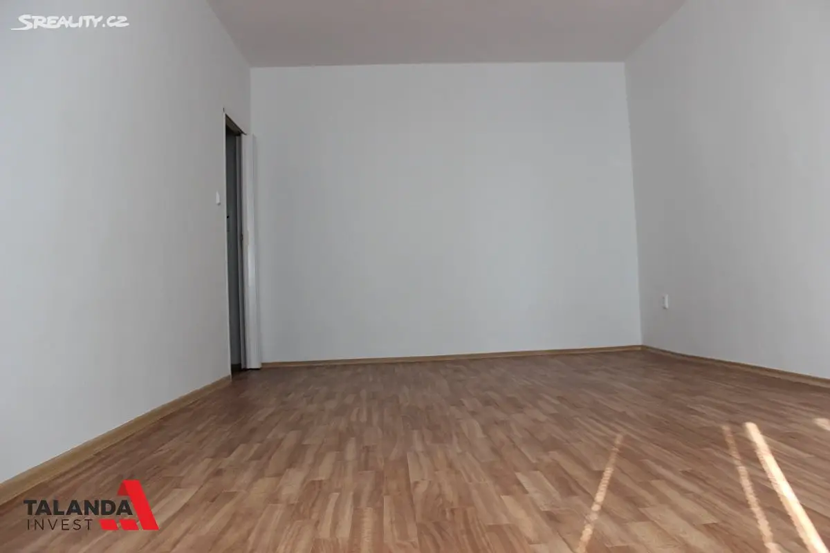 Pronájem bytu 1+kk 34 m², Blahoutova, Pardubice - Studánka