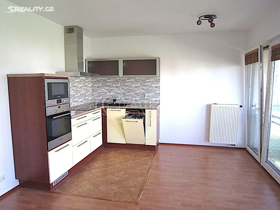 Pronájem bytu 2+kk 50 m² (Loft), Holubinková, Praha 10 - Pitkovice