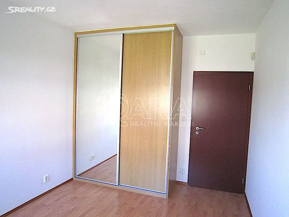 Pronájem bytu 2+kk 50 m² (Loft), Holubinková, Praha 10 - Pitkovice