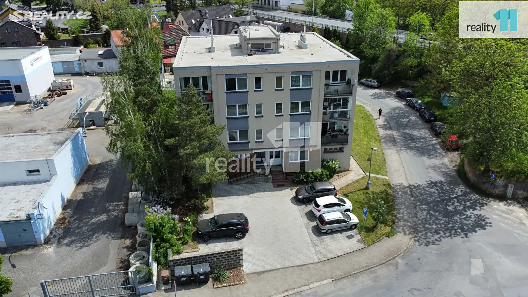 Pronájem bytu 3+1 72 m², Pod Haldou, Beroun - Beroun-Závodí