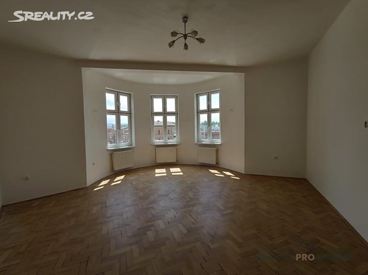 Pronájem bytu 3+1 120 m², Čapkova, Český Těšín