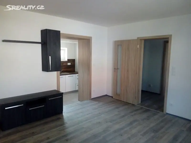 Pronájem bytu 3+1 76 m², Popovice, okres Uherské Hradiště