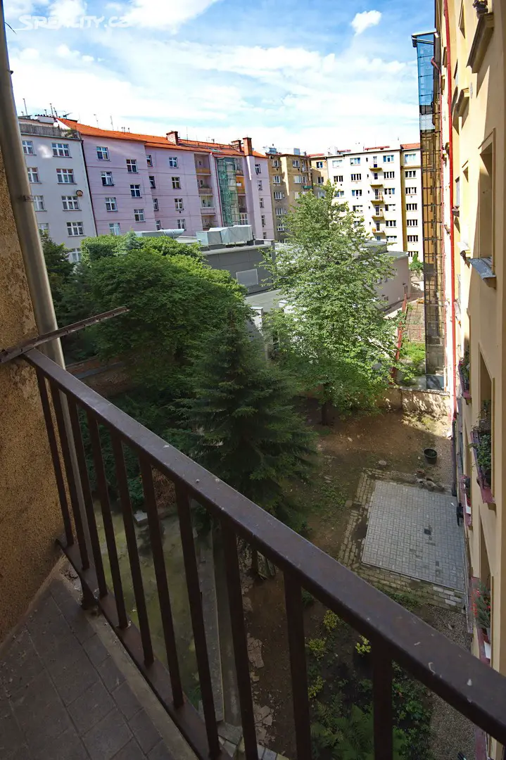 Pronájem bytu 3+1 117 m², V. P. Čkalova, Praha 6 - Bubeneč