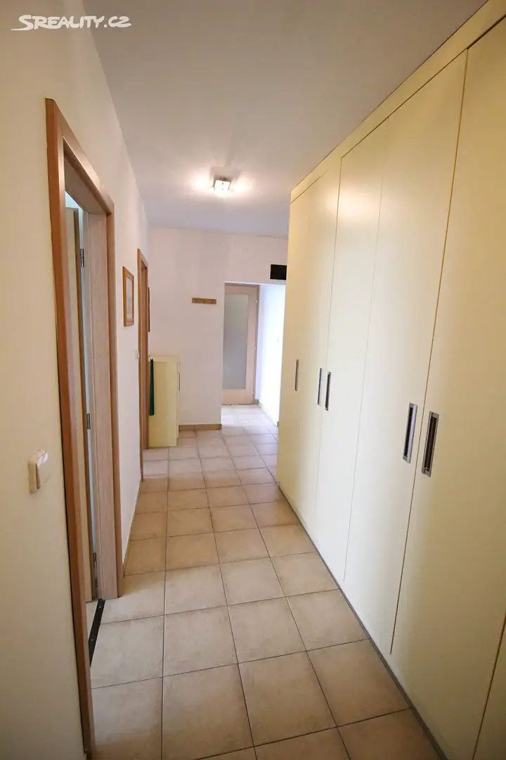 Pronájem bytu 3+kk 75 m², Při trati, Praha 4 - Michle