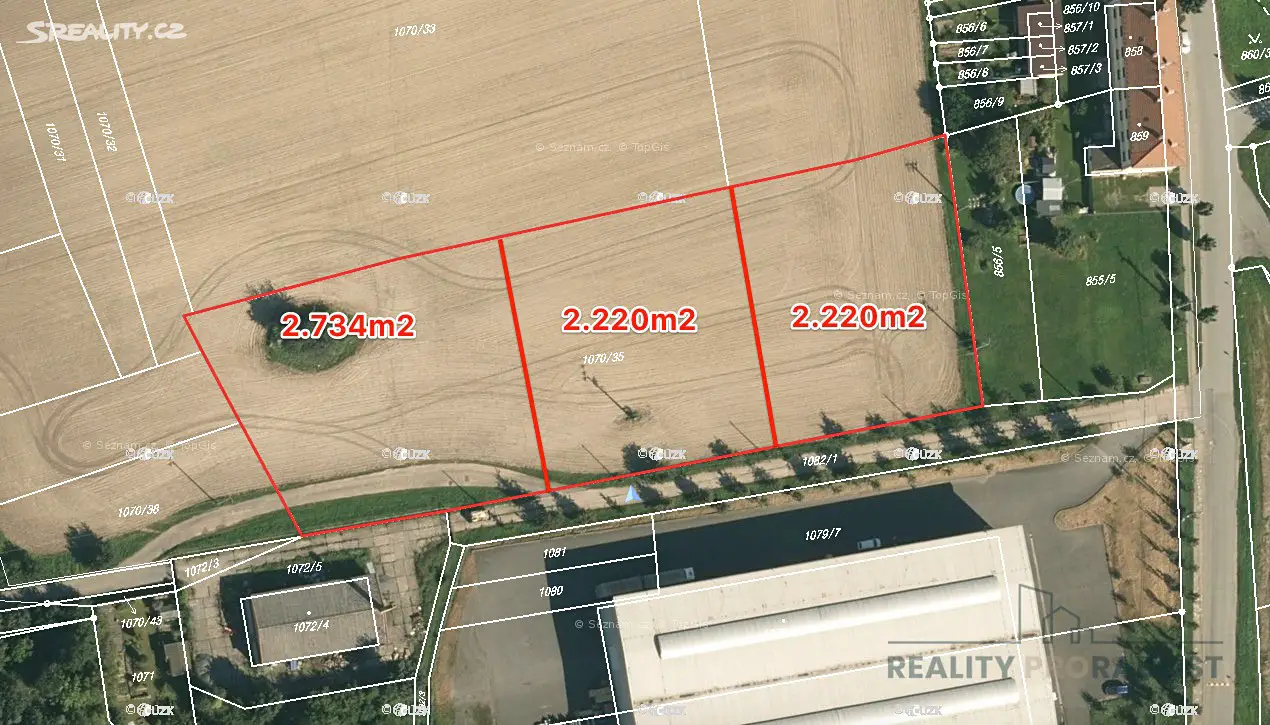 Prodej  stavebního pozemku 2 220 m², Komenského, Grygov
