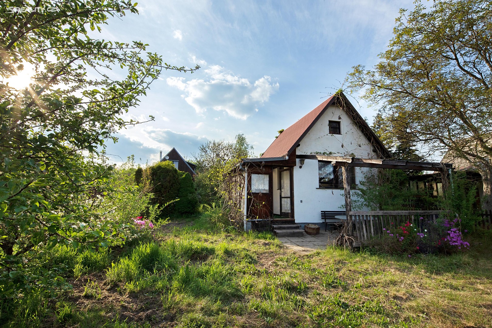 Prodej  chaty 50 m², pozemek 625 m², K višňovému sadu, Praha - Velká Chuchle