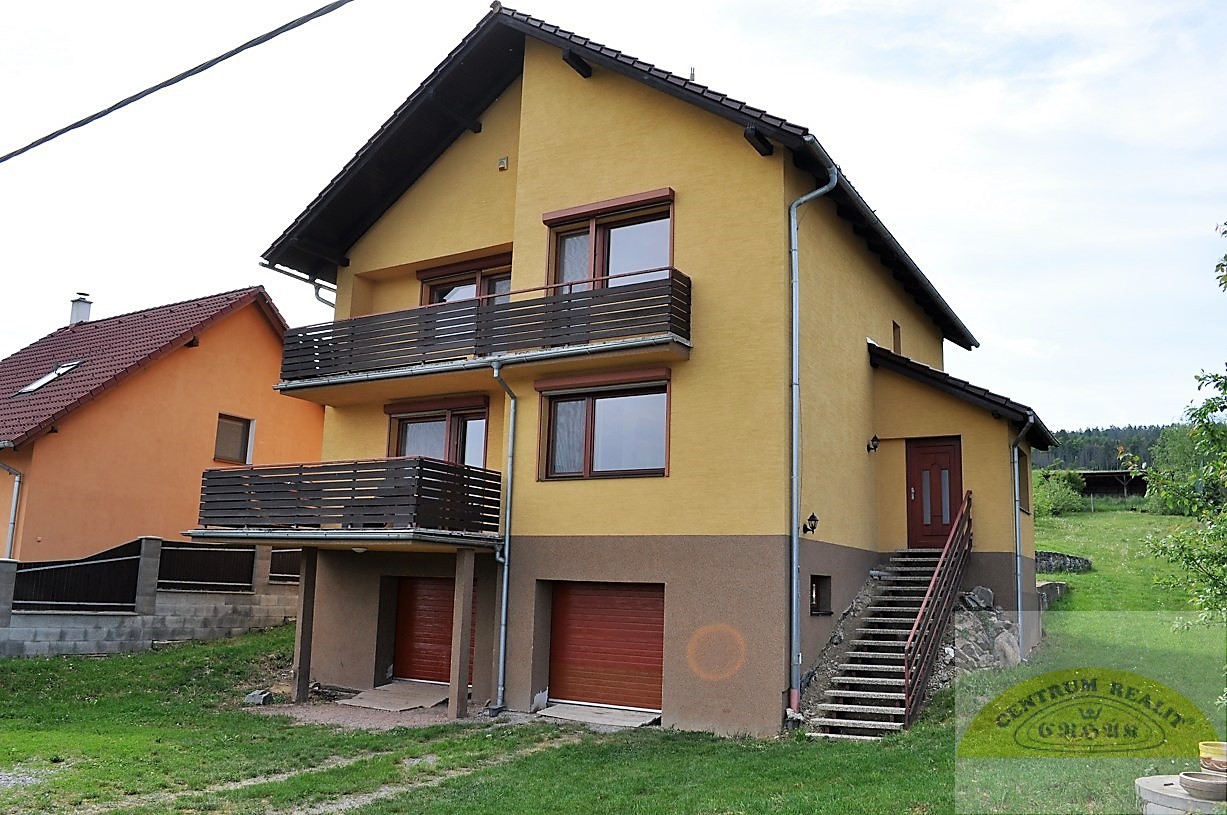Prodej  rodinného domu 230 m², pozemek 1 888 m², Březina, okres Brno-venkov