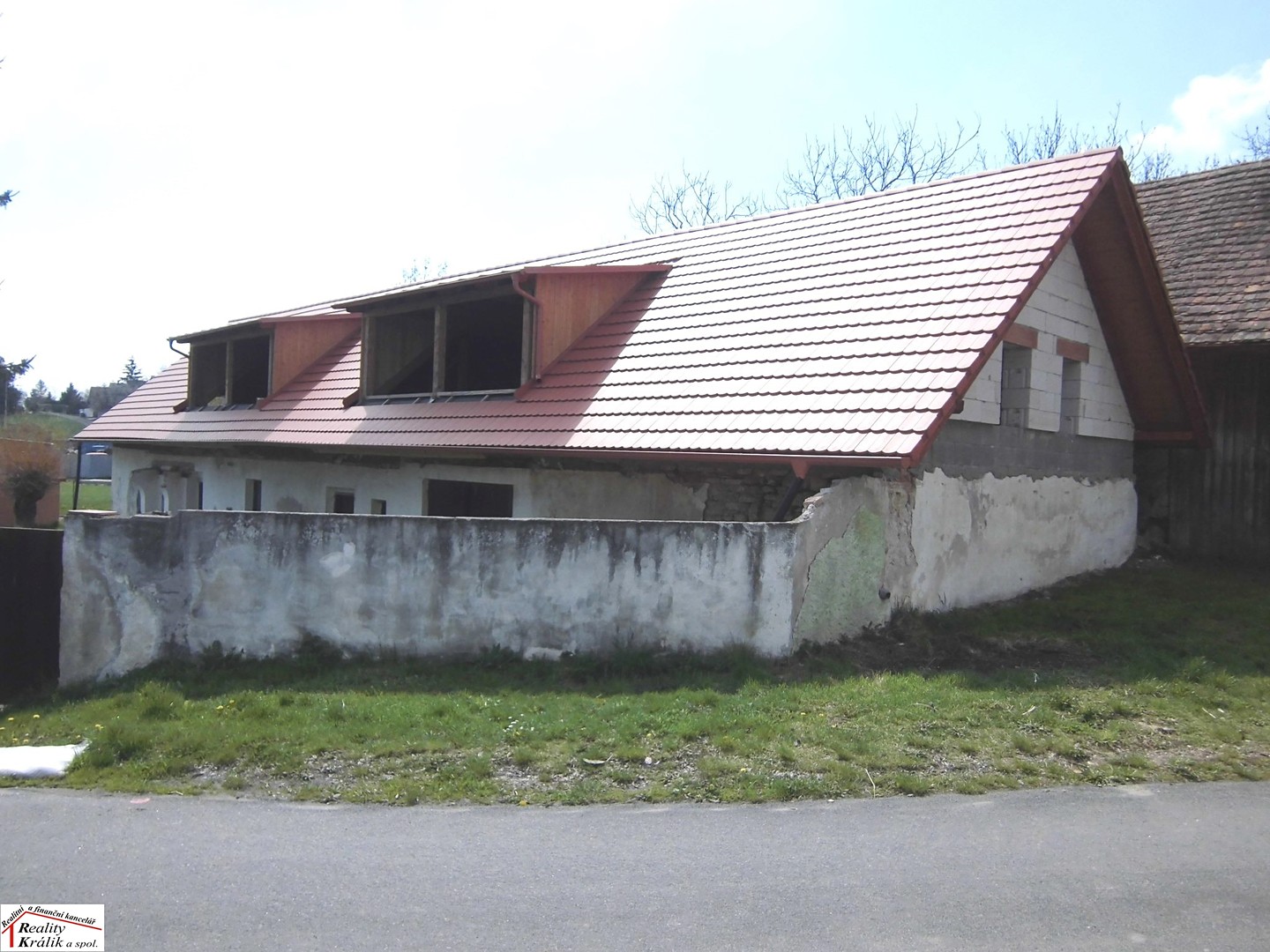 Prodej  rodinného domu 400 m², pozemek 450 m², Kutná Hora - Neškaredice, okres Kutná Hora