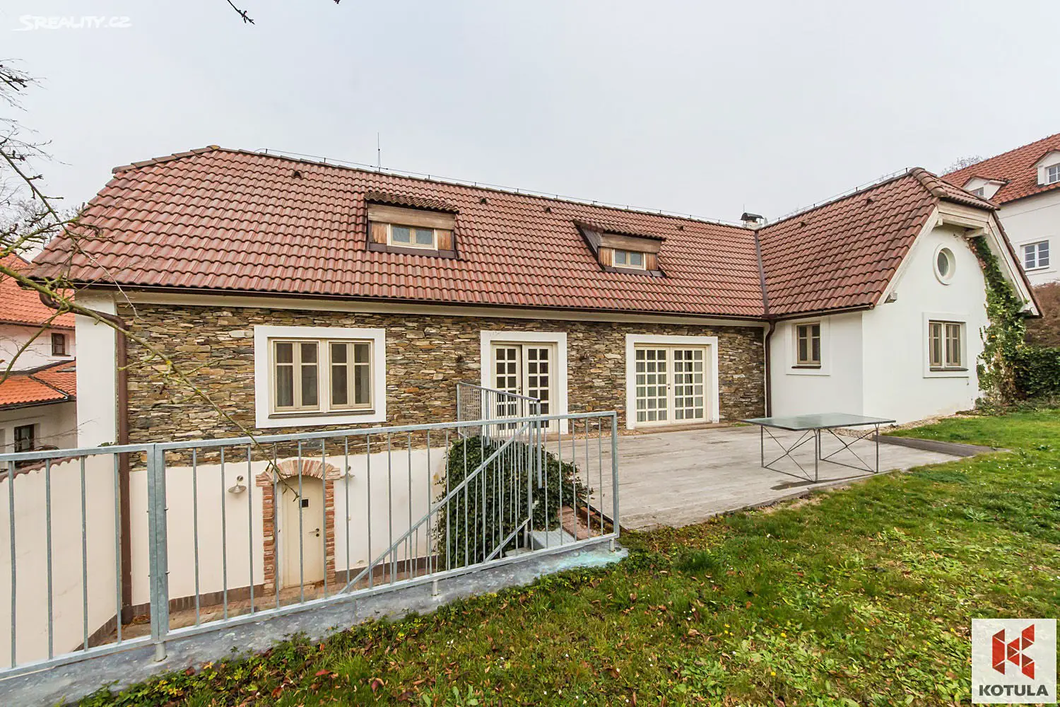 Prodej  rodinného domu 175 m², pozemek 888 m², Okoř, okres Praha-západ
