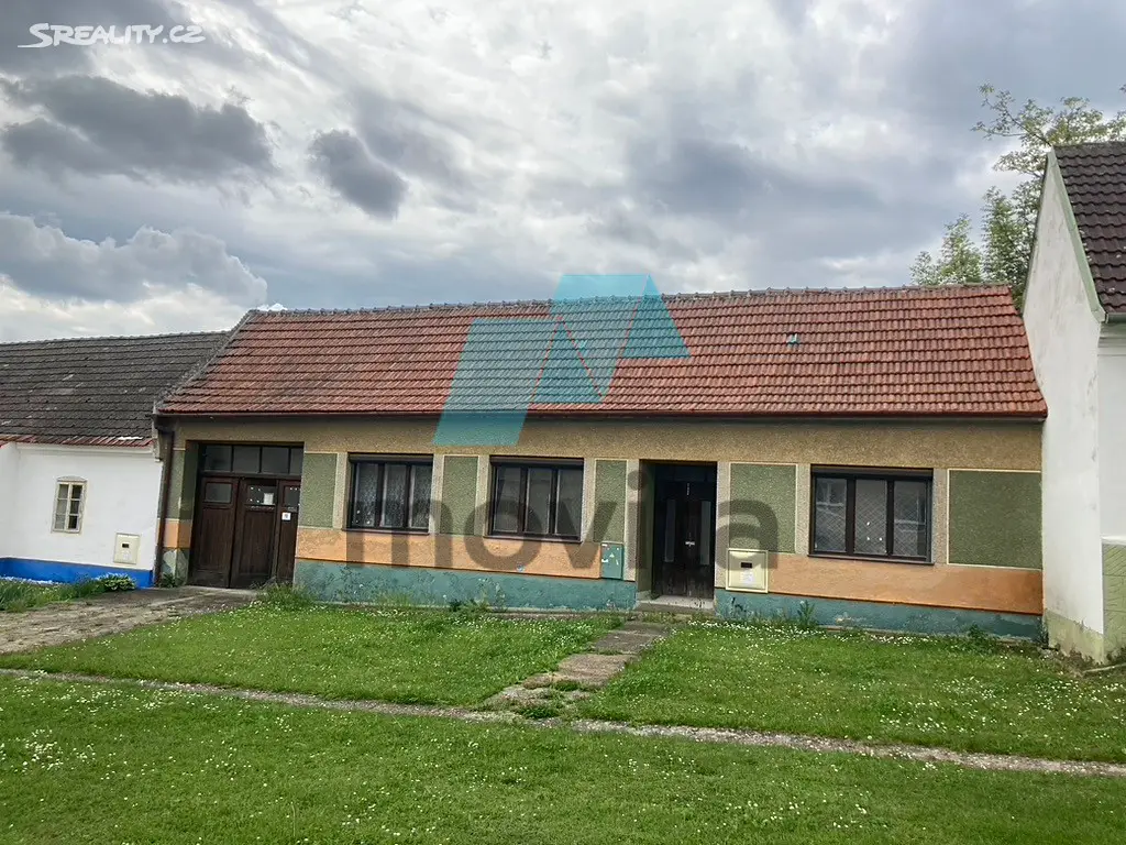 Prodej  rodinného domu 200 m², pozemek 882 m², Těmice, okres Hodonín