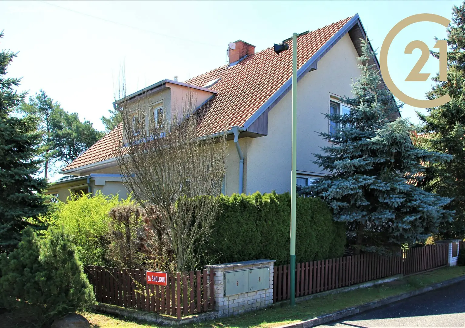 Prodej  rodinného domu 320 m², pozemek 606 m², Vědomice, okres Litoměřice
