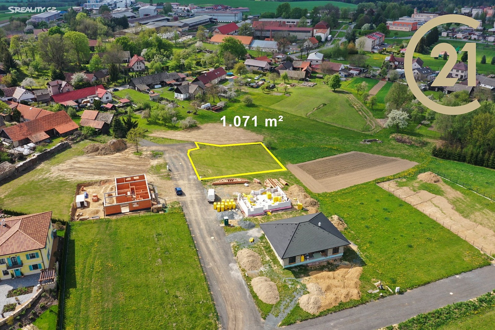 Prodej  stavebního pozemku 1 071 m², Dolní Kralovice - Vraždovy Lhotice, okres Benešov