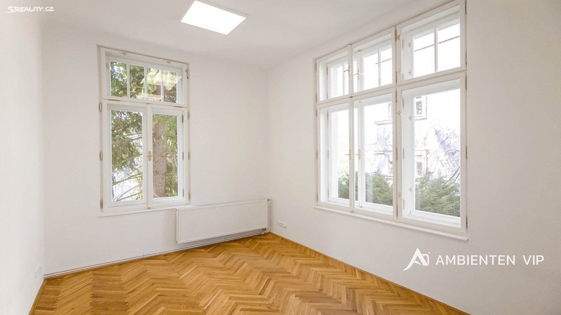 Pronájem  vily 386 m², pozemek 1 676 m², Brno - Stránice, okres Brno-město