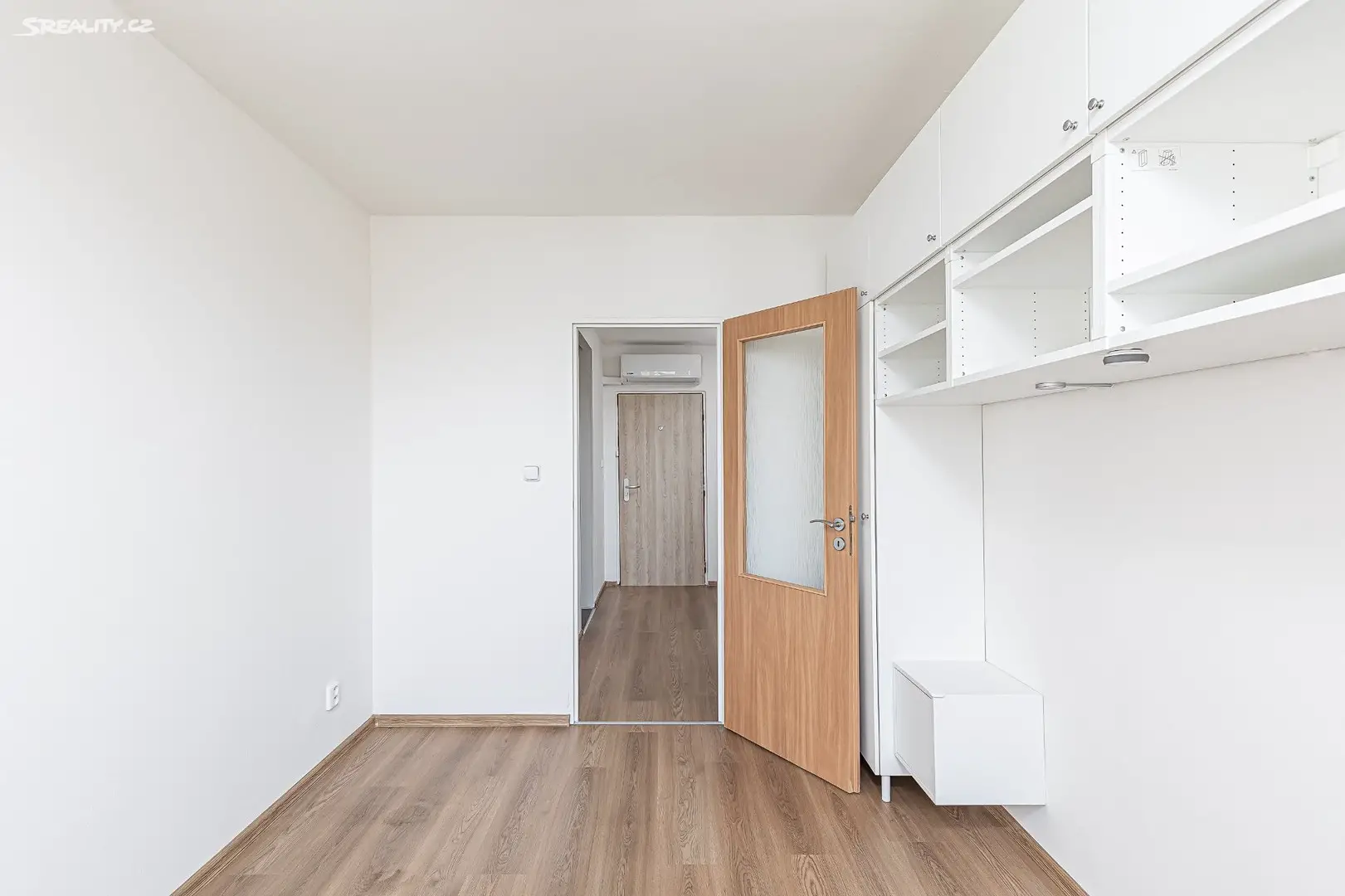 Pronájem bytu 2+kk 40 m², Jabloňová, Praha 10 - Záběhlice