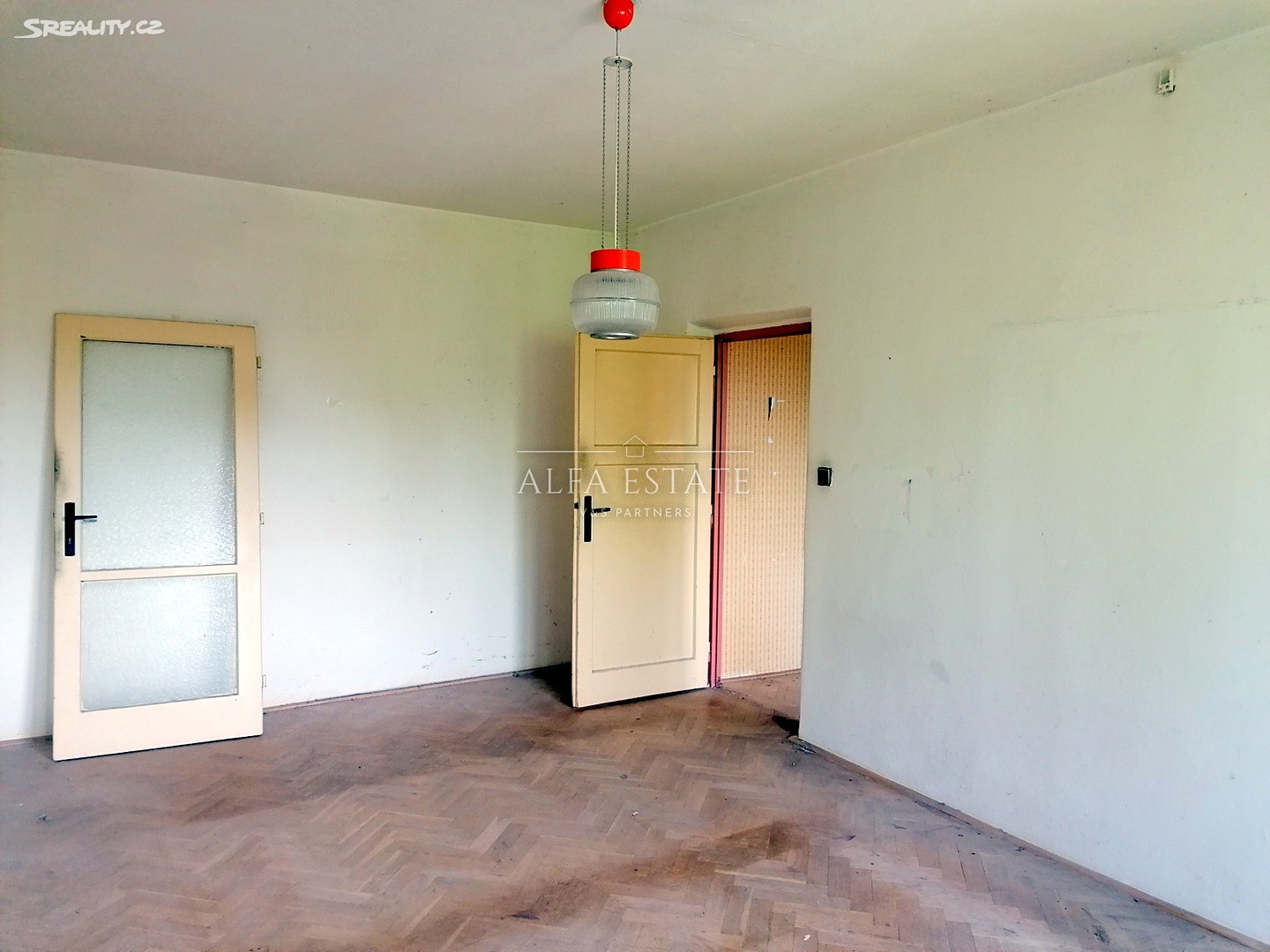 Prodej bytu 2+1 56 m², Husova, Nová Role