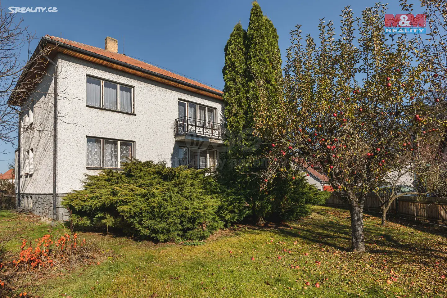 Prodej  rodinného domu 220 m², pozemek 870 m², Louňovice pod Blaníkem, okres Benešov